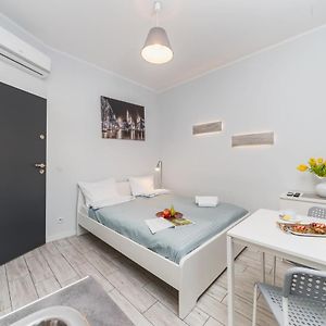 Studio met een Slaapkamer en een King Size Bed
